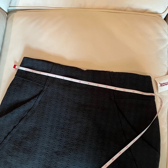 Marrio Serrani Black Woven Skirt - Picture 4 of 10